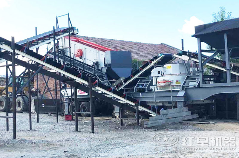 移動制砂機(jī)工作現(xiàn)場實(shí)拍圖 移動制砂機(jī)工作現(xiàn)場實(shí)拍圖