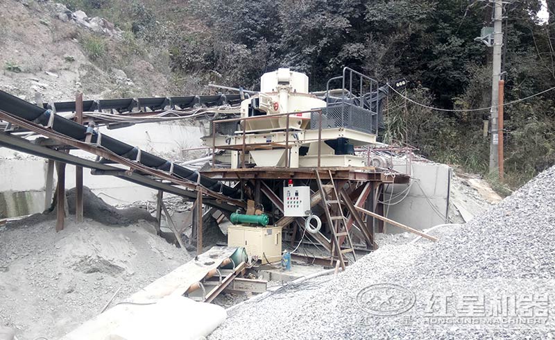 機制砂設(shè)備現(xiàn)場作業(yè)圖