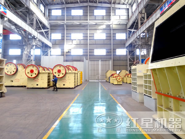 錳礦石破碎機車間