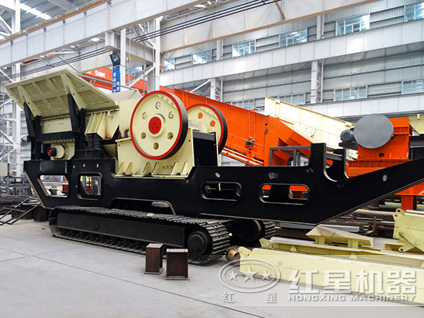 移動(dòng)砂石破碎站裝載的破碎機(jī)型號(hào)展示