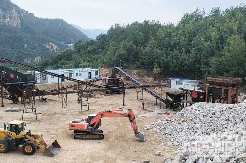 廣東客戶碎石機(jī)工作現(xiàn)場(chǎng)圖片 廣東客戶碎石機(jī)工作現(xiàn)場(chǎng)圖片