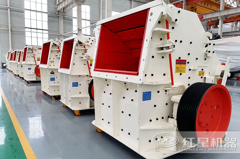 反擊式石子機(jī)破碎機(jī)圖片 反擊式石子機(jī)破碎機(jī)圖片