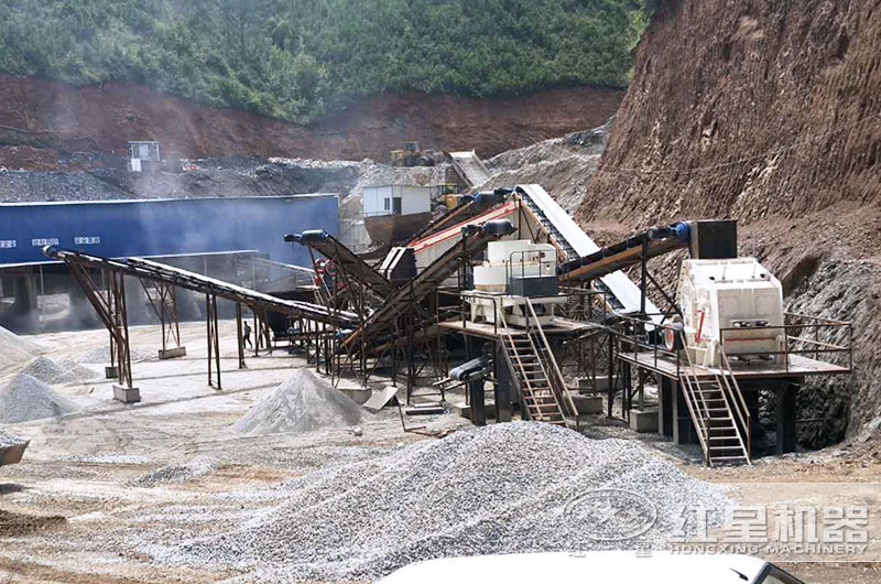 青石制砂機工作現(xiàn)場圖片