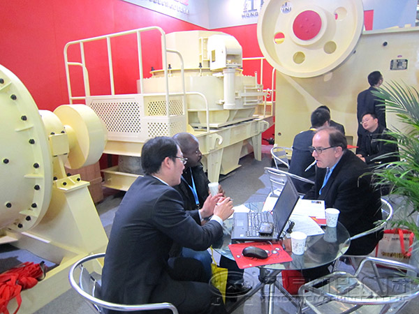 破碎機生產(chǎn)商