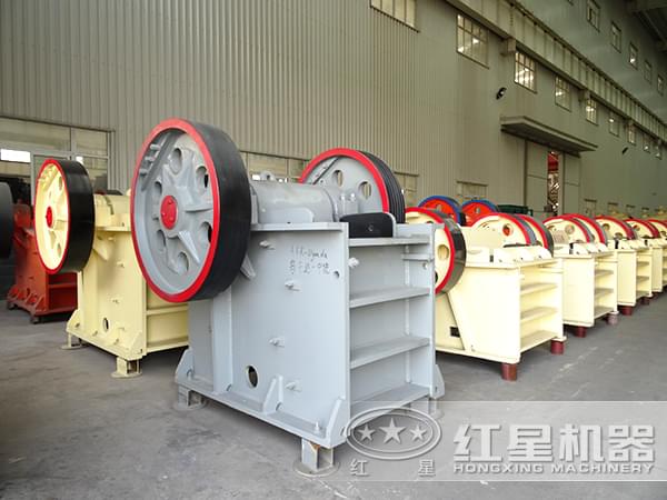 鄂式粗碎機