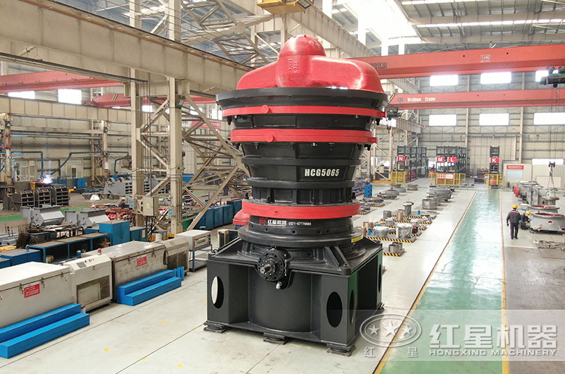 旋回破碎機圖片