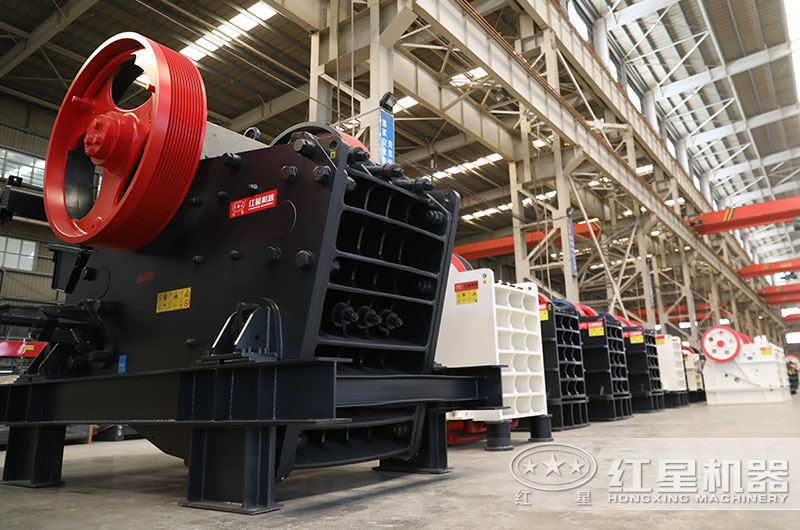 礦山碎石機(jī)圖片 礦山碎石機(jī)圖片