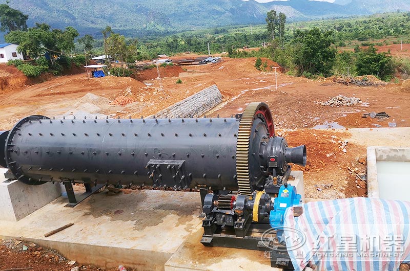 廣東客戶球磨機(jī)現(xiàn)場(chǎng)圖片