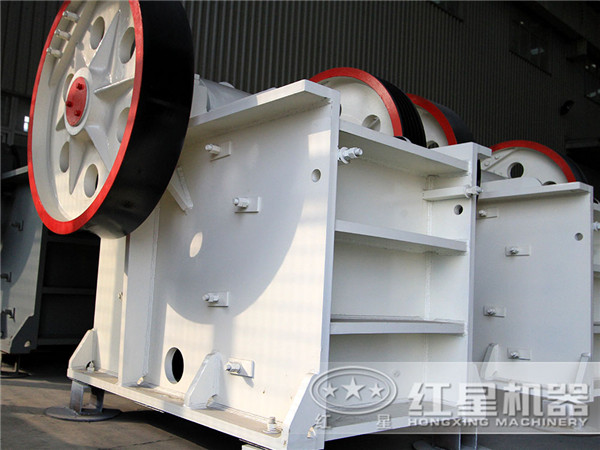 可以破碎青石的碎石機(jī)