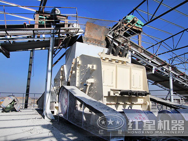 時產(chǎn)300噸石料破碎生產(chǎn)線現(xiàn)場 時產(chǎn)300噸石料破碎生產(chǎn)線現(xiàn)場