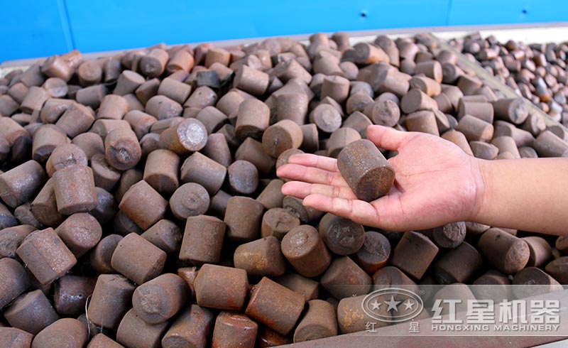 棒磨機(jī)中高耐磨鋼棒介質(zhì)的展示 棒磨機(jī)中高耐磨鋼棒介質(zhì)的展示