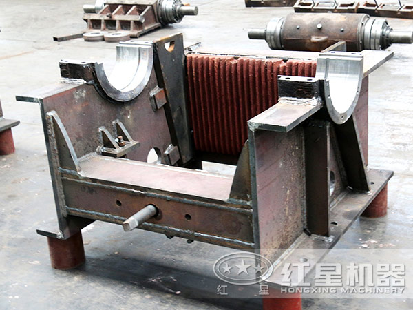 紅星機(jī)器礦石破碎機(jī)安裝圖片