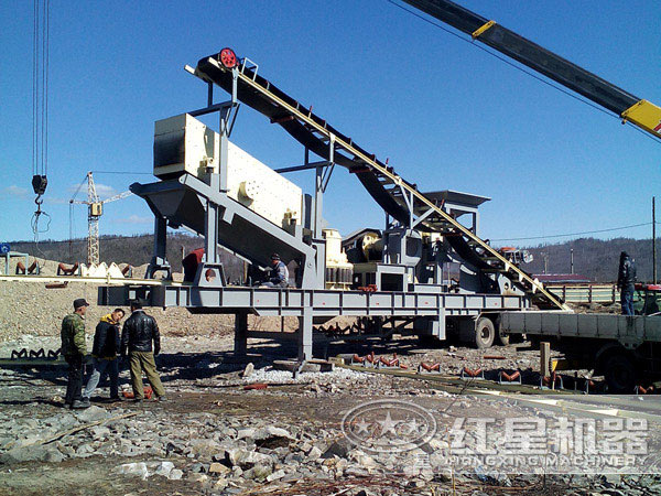 移動建筑垃圾破碎機現(xiàn)場圖 移動建筑垃圾破碎機現(xiàn)場圖