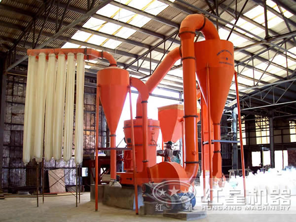 氧化鐵紅磨粉機(jī)客戶現(xiàn)場 氧化鐵紅磨粉機(jī)客戶現(xiàn)場