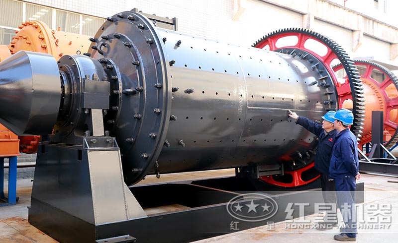 專業(yè)技術(shù)人員現(xiàn)場講解