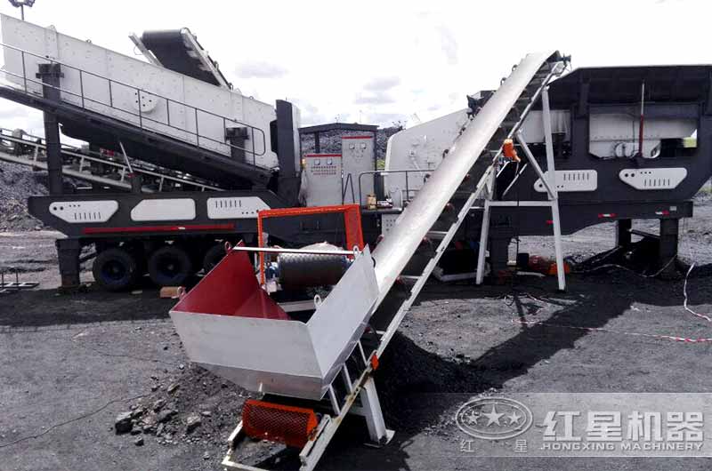 建筑垃圾破碎機(jī)現(xiàn)場(chǎng)作業(yè)圖 建筑垃圾破碎機(jī)現(xiàn)場(chǎng)作業(yè)圖