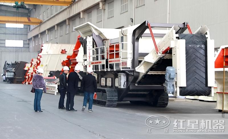 客戶到紅星機(jī)器廠區(qū)參觀考察 客戶到紅星機(jī)器廠區(qū)參觀考察