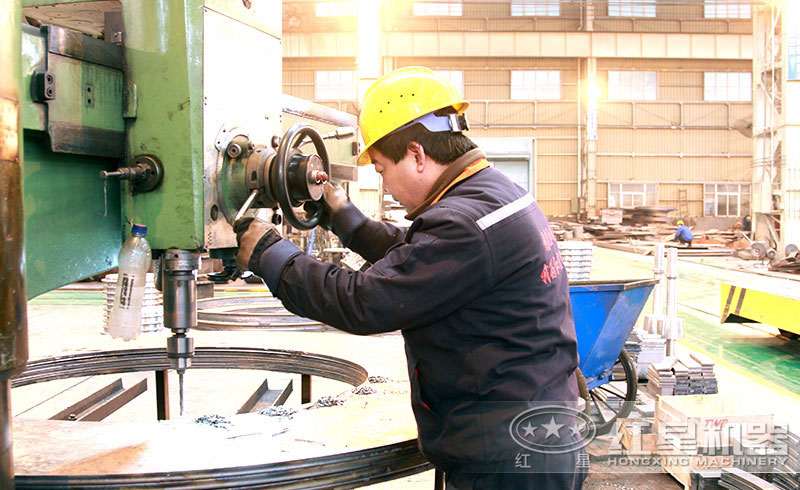 紅星移動破車間作業(yè)現(xiàn)場 紅星移動破車間作業(yè)現(xiàn)場