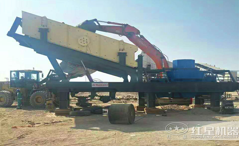 山沙制砂篩選一體機(jī)作業(yè)現(xiàn)場 山沙制砂篩選一體機(jī)作業(yè)現(xiàn)場