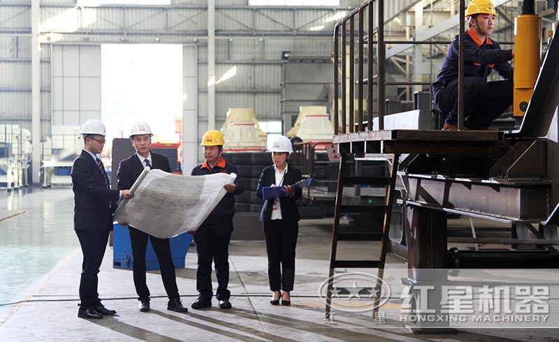 紅星專業(yè)人員為客戶定制方案 紅星專業(yè)人員為客戶定制方案