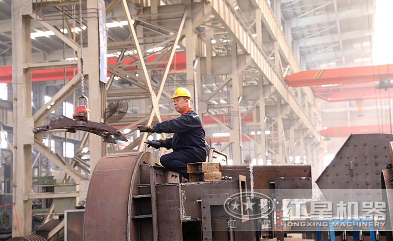 紅星機(jī)器石子打沙機(jī)生產(chǎn)車間