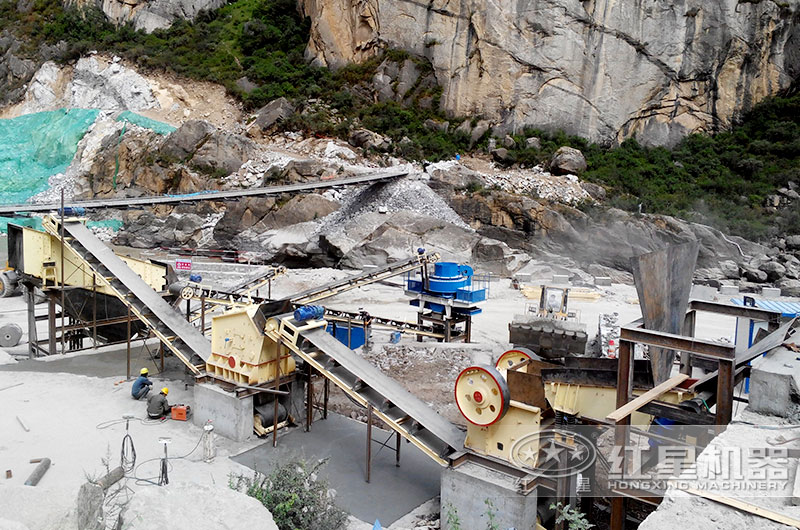 機(jī)制砂廠作業(yè)現(xiàn)場(chǎng) 機(jī)制砂廠作業(yè)現(xiàn)場(chǎng)