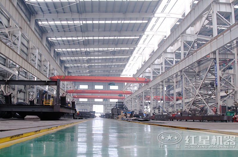 紅星機(jī)器移動粉石、沙機(jī)生產(chǎn)車間