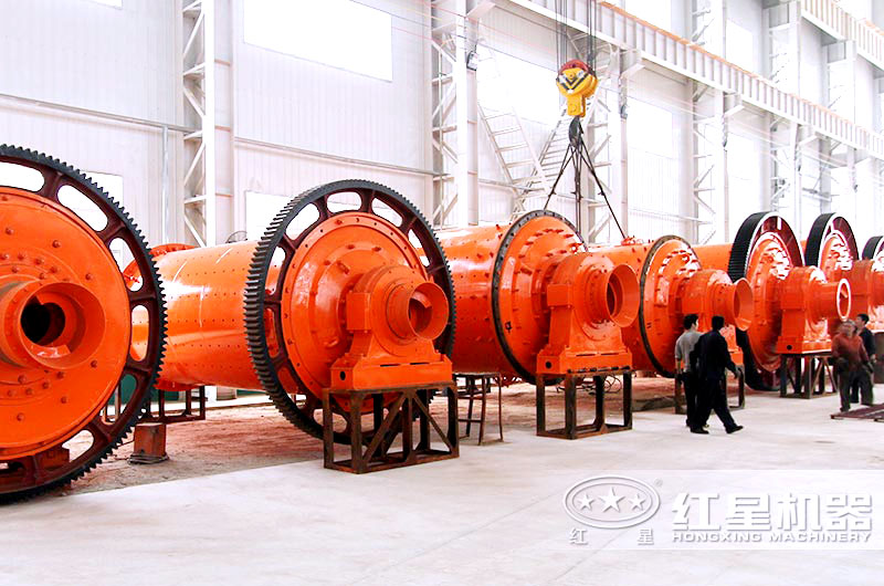 用戶參觀紅星球磨機(jī)車間 用戶參觀紅星球磨機(jī)車間