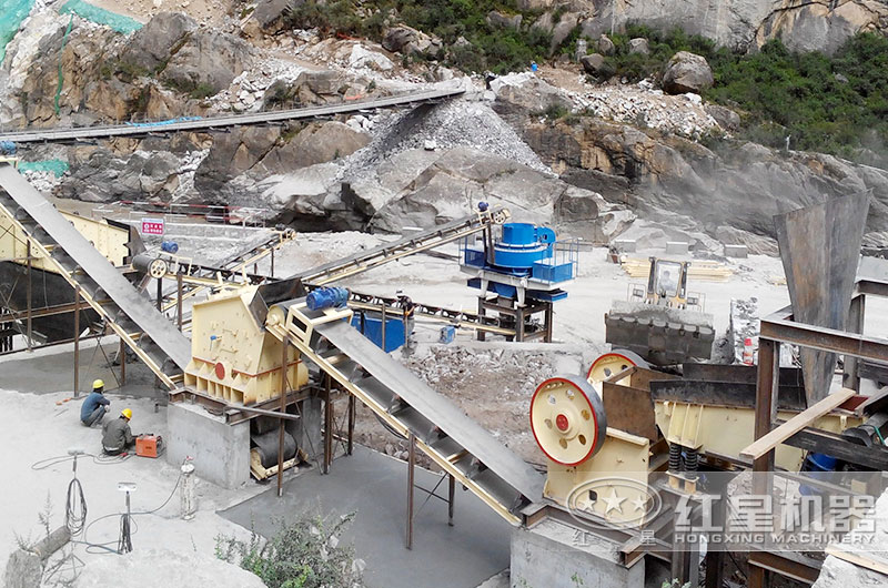 砂石生產(chǎn)線現(xiàn)場(chǎng) 砂石生產(chǎn)線現(xiàn)場(chǎng)