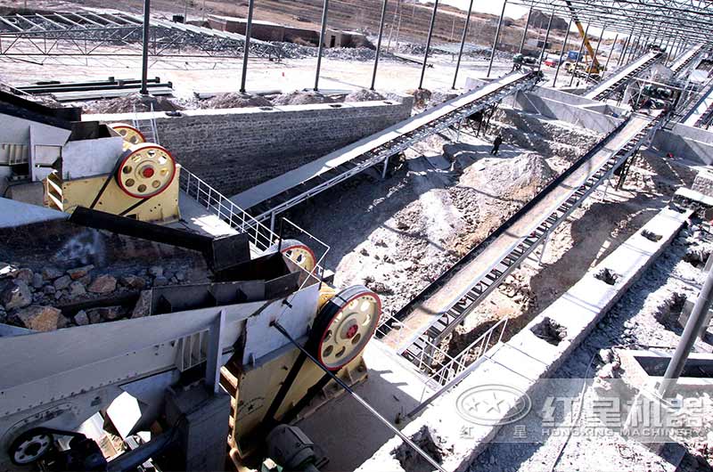 HD德版顎式破碎機(jī)現(xiàn)場實拍 HD德版顎式破碎機(jī)現(xiàn)場實拍