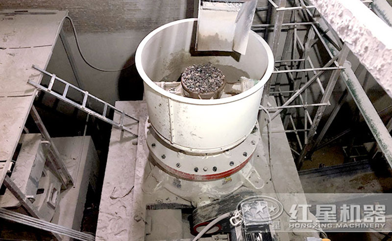 單缸圓錐破碎機作業(yè)現場細節(jié) 單缸圓錐破碎機作業(yè)現場細節(jié)