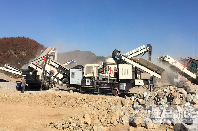 石頭破碎機(jī)作業(yè)現(xiàn)場(chǎng)