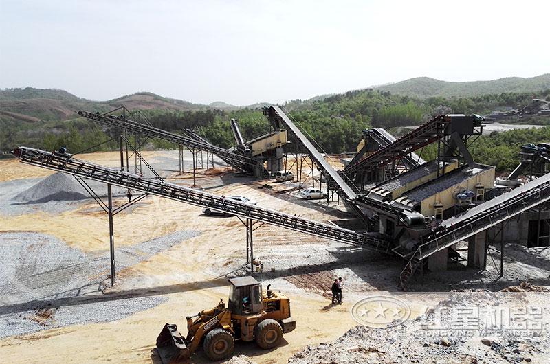 四組合式移動石子破碎機(jī)