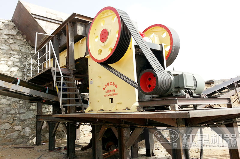 250×400鄂破碎機現場圖