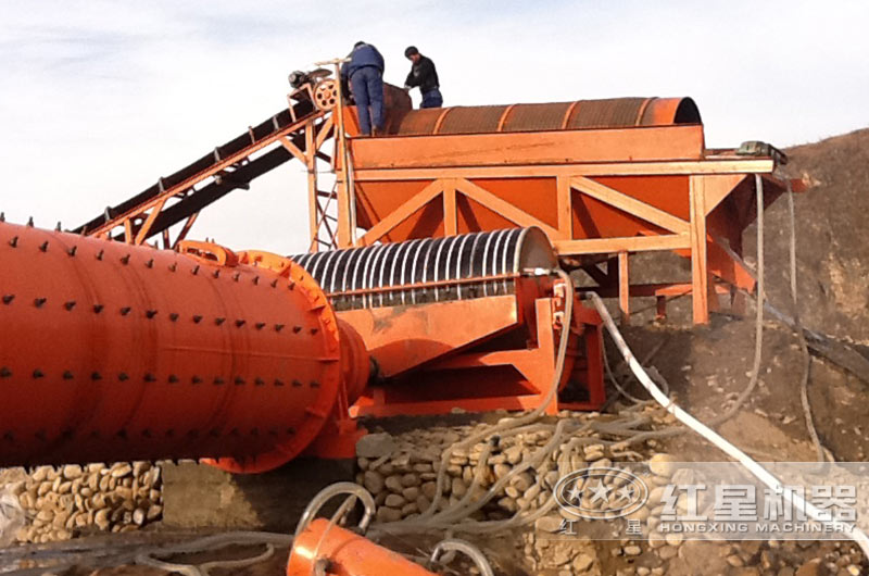 紅星干式鐵粉磁選機(jī)作業(yè)現(xiàn)場