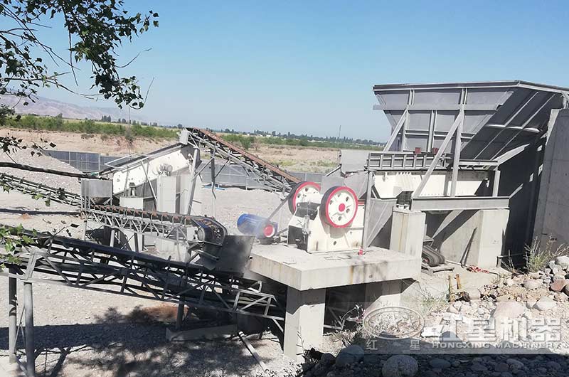 固定式礦山破碎機設備現(xiàn)場