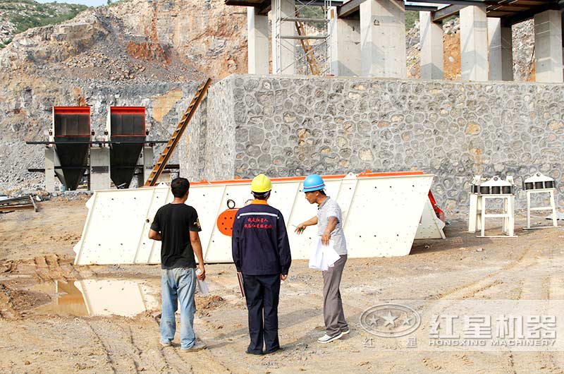 紅星售后人員為用戶指導(dǎo)安裝 紅星售后人員為用戶指導(dǎo)安裝