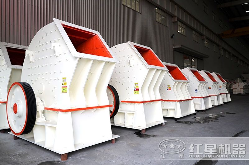 中碎式錘破礦石粉碎機(jī) 中碎式錘破礦石粉碎機(jī)