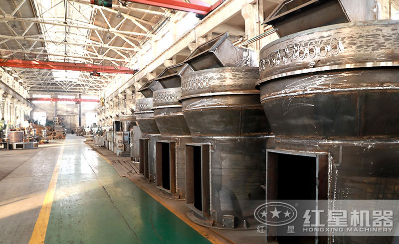 未上漆的雷蒙磨粉機 未上漆的雷蒙磨粉機