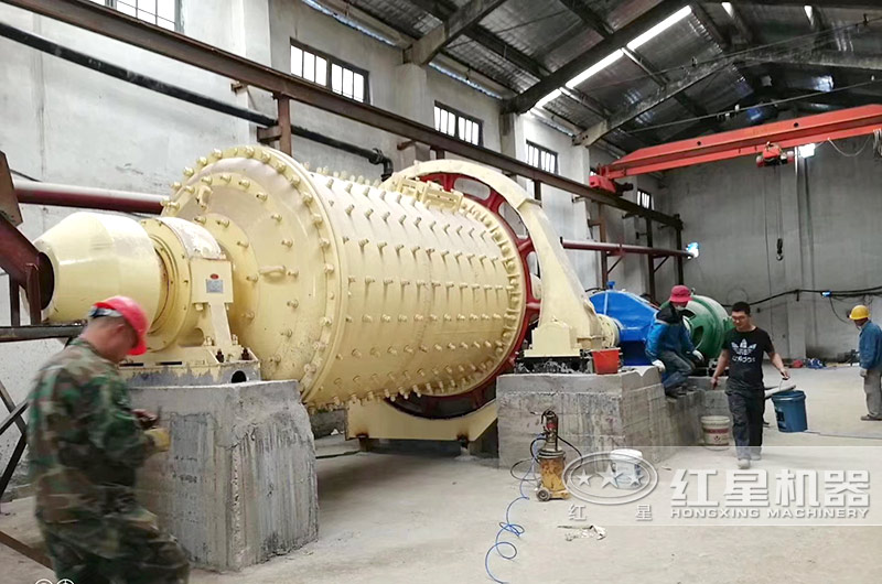 球磨機(jī)現(xiàn)場(chǎng) 球磨機(jī)現(xiàn)場(chǎng)