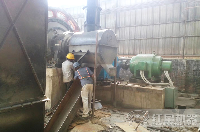 球磨機(jī)現(xiàn)場檢修維護(hù)