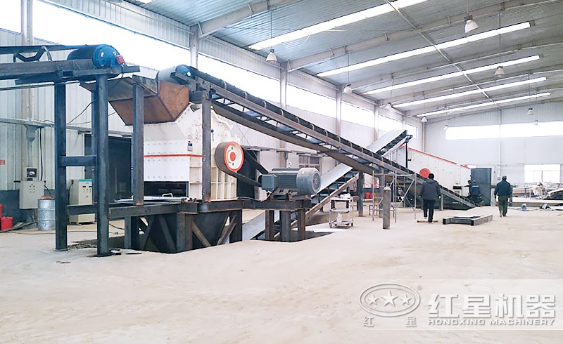 河南客戶細(xì)碎機(jī)生產(chǎn)現(xiàn)場 河南客戶細(xì)碎機(jī)生產(chǎn)現(xiàn)場