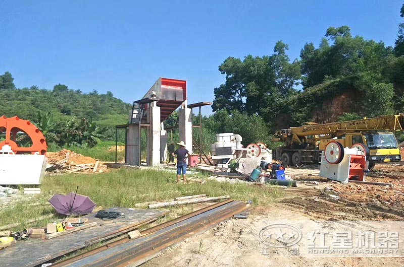 石塊破碎機安裝現(xiàn)場 石塊破碎機安裝現(xiàn)場